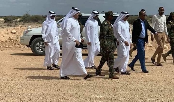 زيارات سابقة لمسؤولين قطريين إلى الصومال